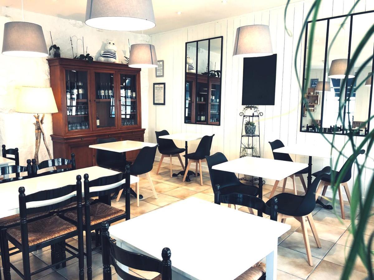 Hotel 2 Etoiles Et Restaurant Le Galet Bleu Фура Экстерьер фото